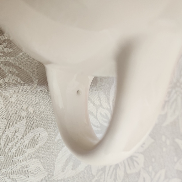 Rae Dunn Large Christmas Mistletoe Mug - Picture 6 of 6